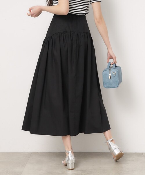 OPAQUE.CLIP（オペークドットクリップ）の「◆《美人百花掲載》カーブ切替ギャザーフレアスカート【洗濯機洗い可】（スカート・レディース・グリーン/ブラック・40/38/36）」の3枚目の写真