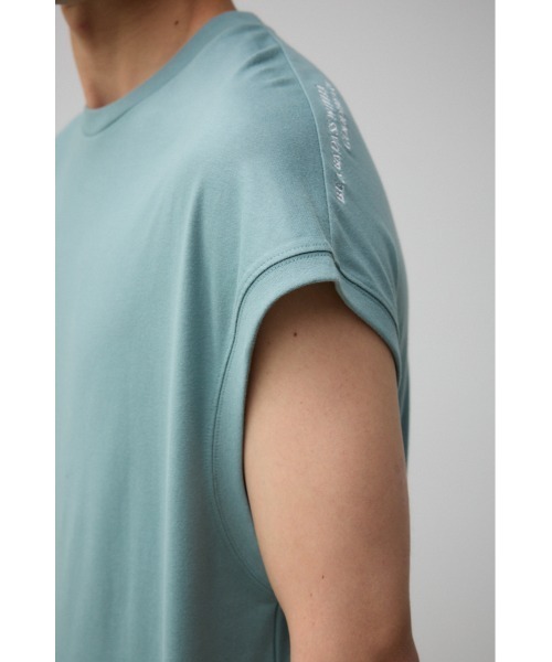 AZUL by moussy（アズールバイマウジー）の「オーバーサイズノースリーブトップス（Tシャツ/カットソー・メンズ・ホワイト/ライトブルー/ブラック・FREE）」の6枚目の写真