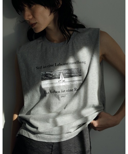 anuke(アンヌーク)の「Cutoff Print Tanktop(タンクトップ・レディース・ブラック/グレー・FREE)」の3枚目の写真