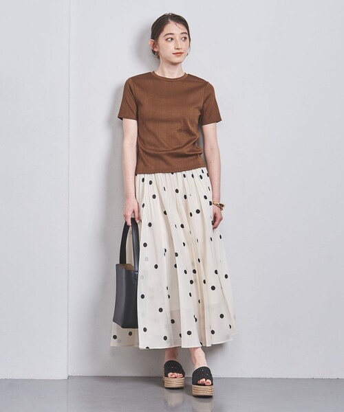 UNITED ARROWS（ユナイテッドアローズ）の「ランダムリブ フィット Tシャツ（Tシャツ/カットソー・レディース・ベージュ/ネイビー/オフホワイト・FREE）」の5枚目の写真