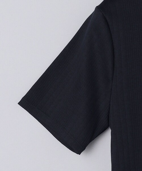 UNITED ARROWS（ユナイテッドアローズ）の「ランダムリブ フィット Tシャツ（Tシャツ/カットソー・レディース・ベージュ/ネイビー/オフホワイト・FREE）」の15枚目の写真