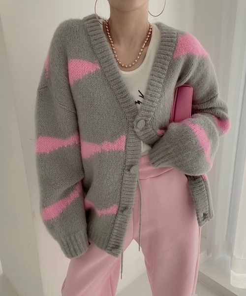 ROOPTOKYO(ループトウキョウ)の「▲Knit cardigan with color scheme / 配色柄ニットカーディガン(カーディガン/ボレロ・レディース・ブルー/ピンク/ブラック・FREE)」の2枚目の写真