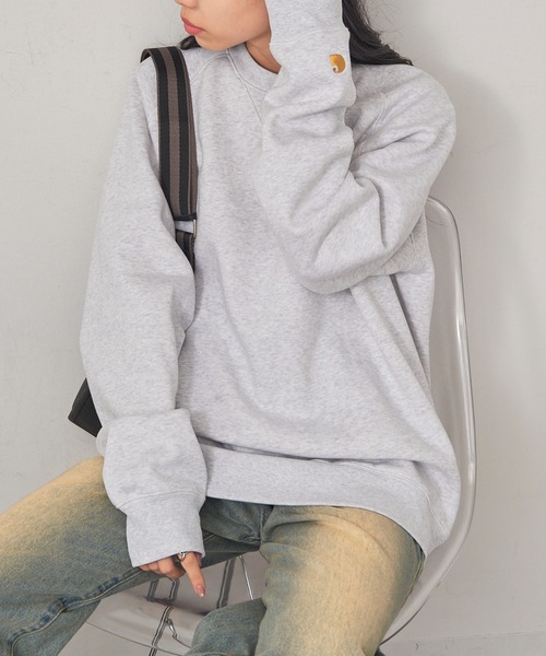 Carhartt WIP(カーハートダブリューアイピー)の「【Carhartt WIP】CHASE SWEATSHIRT I033660(スウェット・メンズ・ホワイト/グリーン/ブラック/グレー/オリーブ/ダークブラウン/ライトグレー/ネイビー・M/L)」の4枚目の写真