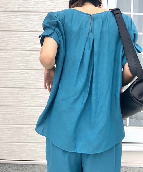 Q（キュー）の「ポリエステルコットン袖タックブラウス（シャツ/ブラウス・レディース・ブルー/ブラック・MEDIUM）」の12枚目の写真