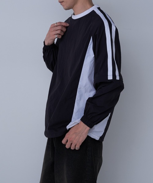 COLONY 2139（コロニートゥーワンスリーナイン）の「2WAYナイロンプルオーバー（Tシャツ/カットソー・メンズ・ブラック/ホワイト・MEDIUM/LARGE）」の13枚目の写真