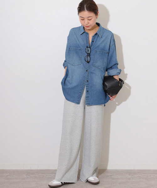 JOURNAL STANDARD relume（ジャーナルスタンダード　レリューム）の「デニムオーバーサイズシャツ（シャツ/ブラウス・レディース・ブルー系その他・FREE）」の4枚目の写真