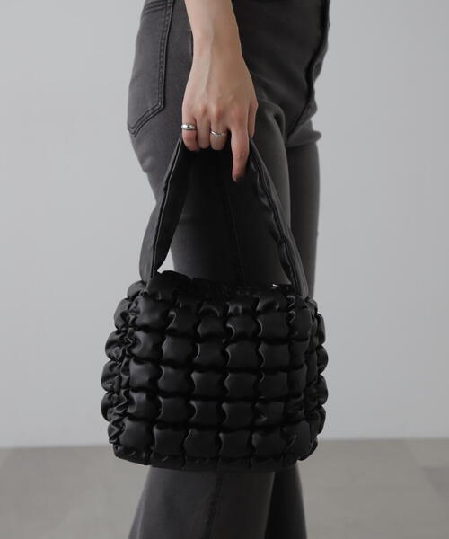 FREE'S MART（フリーズマート）の「◆ポコポコバッグ（ハンドバッグ・レディース・ブラック/ホワイト・ﾌﾘ-）」の5枚目の写真