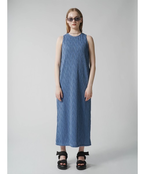 :ETHROF(イーサオブ)の「WAVE PLEATED ONEPIECE(ワンピース・レディース・ブルー/ブラック・FREE)」の7枚目の写真