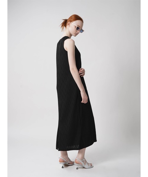 :ETHROF(イーサオブ)の「WAVE PLEATED ONEPIECE(ワンピース・レディース・ブルー/ブラック・FREE)」の16枚目の写真