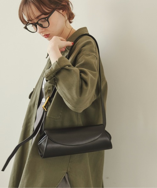 ANGIE（アンジー）の「ワイドショルダーフラップバッグ（ショルダーバッグ・レディース・ブラウン/ブラック・FREE）」の16枚目の写真