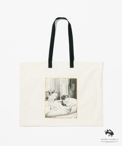 SALON adam et rope'（サロン アダム エ ロペ）の「【AUDREY HEPBURN COLLECTION BY JUN】フォトプリント トートバッグ（トートバッグ・レディース・ホワイト系その他2/ホワイト系その他4/ホワイト・FREE）」の11枚目の写真