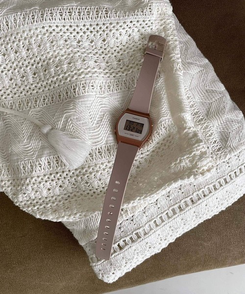 CASIO（カシオ）の「CASIO　メタルデジタルウォッチ（アナログ腕時計・レディース・ベージュ/ブラック/ブロンズ・-）」の3枚目の写真