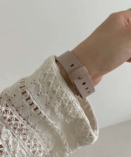 CASIO（カシオ）の「CASIO　メタルデジタルウォッチ（アナログ腕時計・レディース・ベージュ/ブラック/ブロンズ・-）」の9枚目の写真