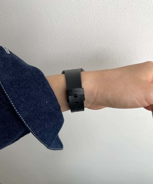 CASIO（カシオ）の「CASIO　メタルデジタルウォッチ（アナログ腕時計・レディース・ベージュ/ブラック/ブロンズ・-）」の7枚目の写真