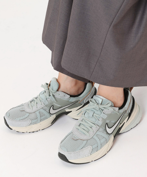 NIKE(ナイキ)の「【NIKE/ ナイキ】V2K Run(Grey)(スニーカー・レディース・グレー・23cm/24cm/25cm/26cm)」の19枚目の写真