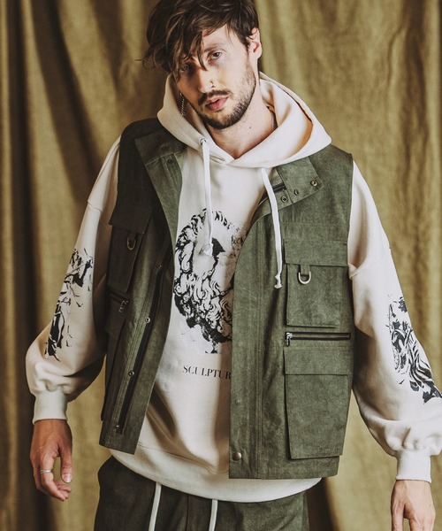 NO ID.(ノーアイディ)の「【NO ID.】Stand Collar Fishing Vest / スタンド カラー フィッシング ベスト(ベスト・メンズ・カーキ/ブラック・ONE SIZE)」の2枚目の写真