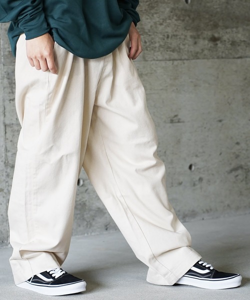 Beno(ビーノ)の「2タックイージーワイドパンツ(その他パンツ・メンズ・ブラック/アイボリー/ブラック系その他/ワンウォッシュ/ブルー系その他2・FREE)」の20枚目の写真