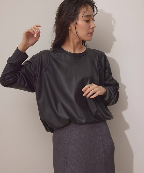 NERGY（ナージー）の「【イージーケア】Synthetic Leather クロップド丈プルオーバー（その他トップス・レディース・ブラック・FREE）」の10枚目の写真