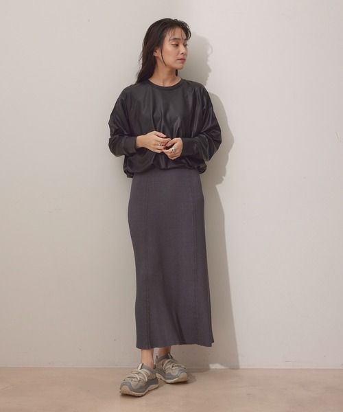 NERGY（ナージー）の「【イージーケア】Synthetic Leather クロップド丈プルオーバー（その他トップス・レディース・ブラック・FREE）」の11枚目の写真