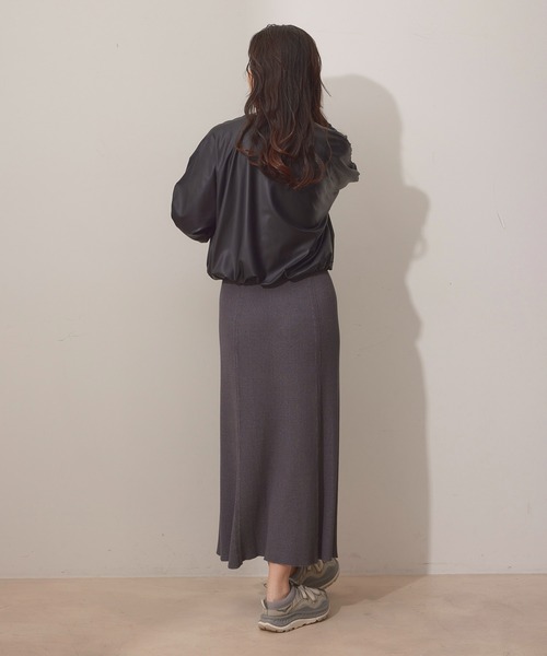 NERGY（ナージー）の「【イージーケア】Synthetic Leather クロップド丈プルオーバー（その他トップス・レディース・ブラック・FREE）」の13枚目の写真