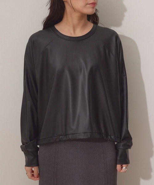 NERGY（ナージー）の「【イージーケア】Synthetic Leather クロップド丈プルオーバー（その他トップス・レディース・ブラック・FREE）」の14枚目の写真