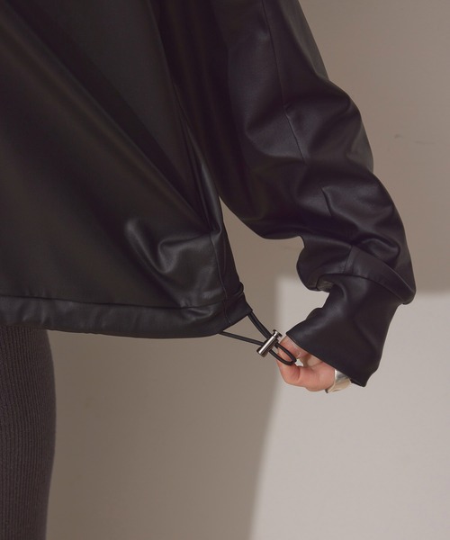 NERGY（ナージー）の「【イージーケア】Synthetic Leather クロップド丈プルオーバー（その他トップス・レディース・ブラック・FREE）」の21枚目の写真