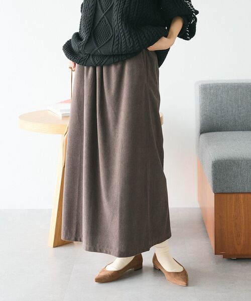 CRAFT STANDARD BOUTIQUE（クラフトスタンダードブティック）の「カットコーデュロイタイトスカート（スカート・レディース・グレイッシュベージュ/ブラック/チャコールグレー/オレンジ/モカ・L/M）」の6枚目の写真