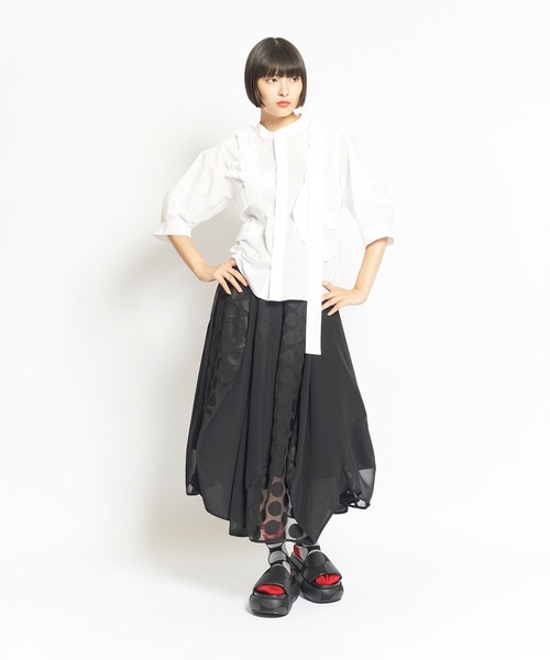 gomme（ゴム）の「60/-ローン　ギャザリルブラウス（シャツ/ブラウス・レディース・ブラック/ストライプ/ホワイト・MEDIUM）」の4枚目の写真