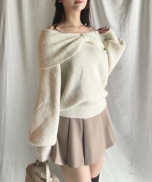 NOMAE（ノーマエ）の「リボンオフショルニットトップス（ニット/セーター・レディース・ダークグレー/ブラウン/ピンク/アイボリー/ブルー・FREE）」の6枚目の写真