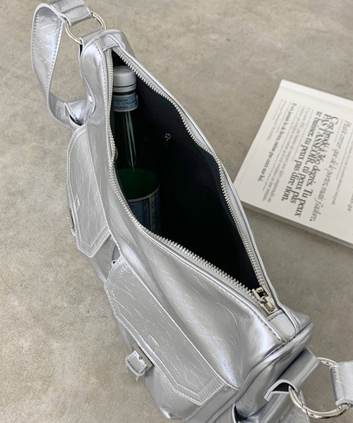 non-hedge（ノンヘッジ）の「フラップポケットショルダーバッグ（ショルダーバッグ・レディース・ブラック/シルバー/レッド・FREE）」の6枚目の写真
