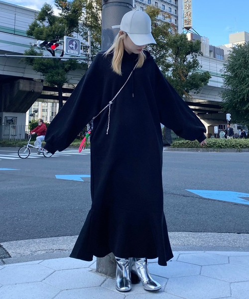 Narcissus(ナルシス)の「フードマーメイドワンピース/スウェットワンピース(ワンピース・レディース・ホワイト/ブラック・FREE)」の16枚目の写真