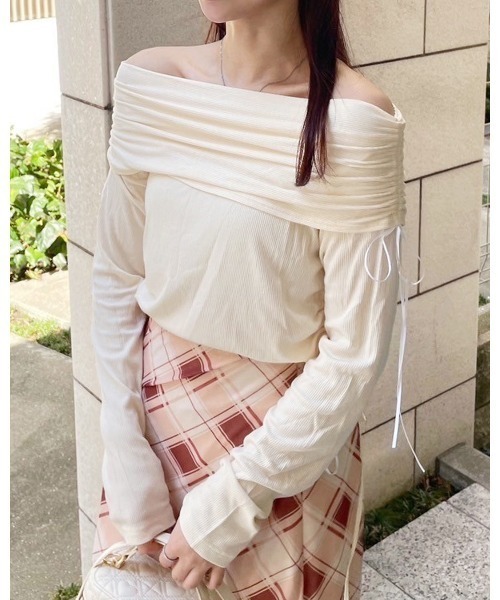 one after another NICE CLAUP(ワンアフターアナザーナイスクラップ)の「ドロストリボンオフショルトップス(Tシャツ/カットソー・レディース・モカ/ピンク/アイボリー・FREE)」の18枚目の写真