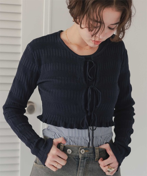 titivate（ティティベイト）の「リボンデザインカーディガン/ノースリーブニットセット（カーディガン/ボレロ・レディース・レッド/ネイビー/ベージュ/オフホワイト・L/M）」の3枚目の写真