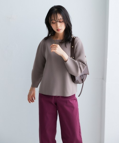 nissen(ニッセン)の「ふっくらかるいフォルムニットボートネッククロップド丈七分袖トップス(ハンガー干し可能)<大きいサイズ有>(ニット/セーター・レディース・グレイッシュブルー/ブラック/モカ/ベージュ系・3L/LL/L/M/S)」の5枚目の写真