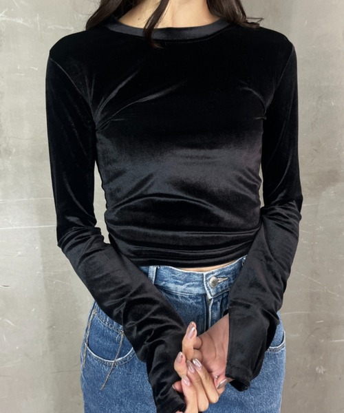 tolene(トレネ)の「ベロア デザインスリーブ タイト クロップド丈カットソー(Tシャツ/カットソー・レディース・ブラック/グレー・FREE)」の1枚目の写真