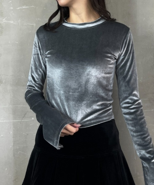 tolene(トレネ)の「ベロア デザインスリーブ タイト クロップド丈カットソー(Tシャツ/カットソー・レディース・ブラック/グレー・FREE)」の10枚目の写真