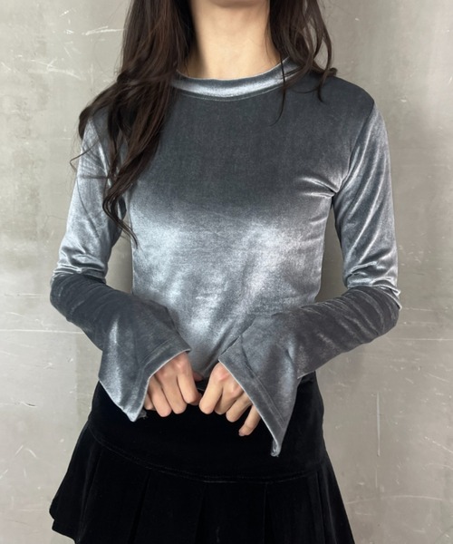 tolene(トレネ)の「ベロア デザインスリーブ タイト クロップド丈カットソー(Tシャツ/カットソー・レディース・ブラック/グレー・FREE)」の13枚目の写真