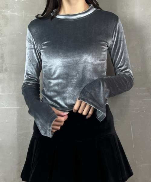 tolene(トレネ)の「ベロア デザインスリーブ タイト クロップド丈カットソー(Tシャツ/カットソー・レディース・ブラック/グレー・FREE)」の16枚目の写真