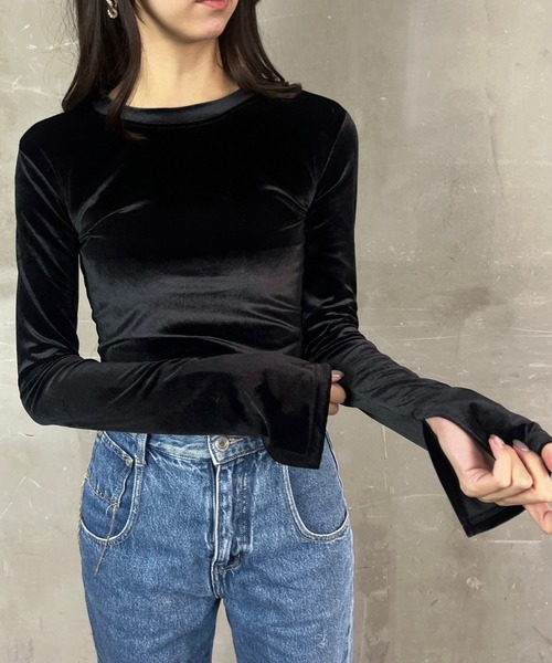 tolene(トレネ)の「ベロア デザインスリーブ タイト クロップド丈カットソー(Tシャツ/カットソー・レディース・ブラック/グレー・FREE)」の21枚目の写真