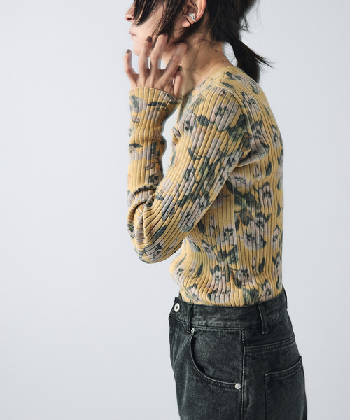JOURNAL STANDARD（ジャーナルスタンダード）の「【TOLIGHT×JOURNALSTANDARD】 フラワーリブニット（ニット/セーター・レディース・イエロー/チャコールグレー・FREE）」の14枚目の写真