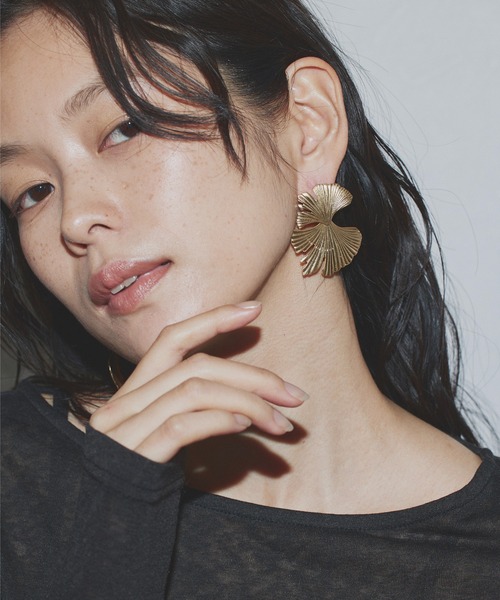 hellam（へラム）の「メタルシェルピアス（ピアス（両耳用）・レディース・シルバー/ゴールド・FREE）」の6枚目の写真