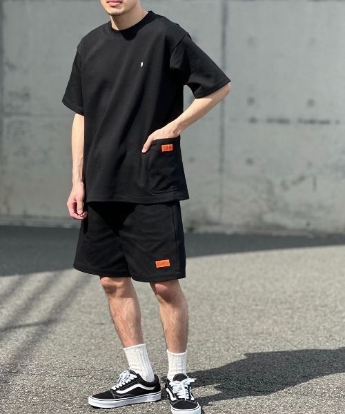 UNIVERSAL OVERALL（ユニバーサルオーバーオール）の「[UNIVERSAL OVERALL/ユニバーサルオーバーオール] 別注 ポンチカバーオールTシャツ（Tシャツ/カットソー・レディース・グレー/ホワイト/ブラック/チャコール・S/M/L）」の8枚目の写真