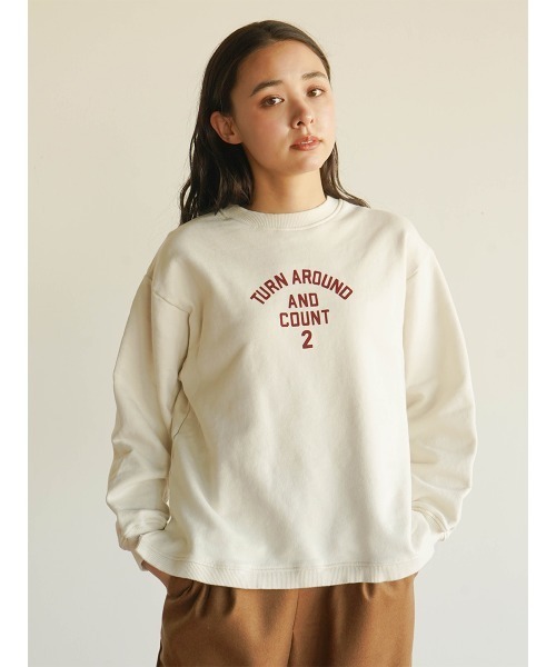FIKA.(フィーカ)の「Slit hem logo sweatshirt(Tシャツ/カットソー・レディース・ライトグレー/ライトイエロー・FREE)」の16枚目の写真