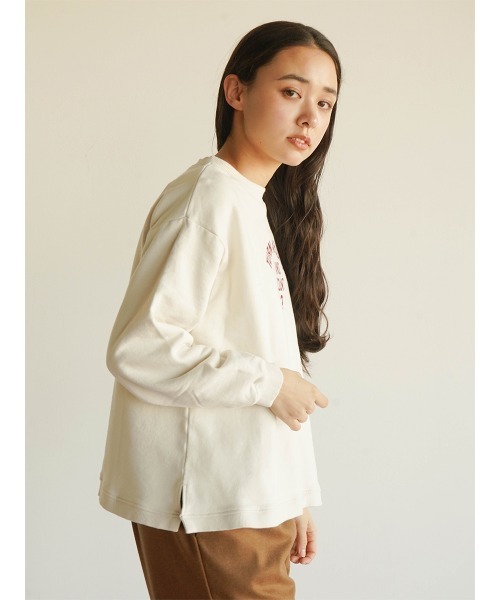 FIKA.(フィーカ)の「Slit hem logo sweatshirt(Tシャツ/カットソー・レディース・ライトグレー/ライトイエロー・FREE)」の14枚目の写真