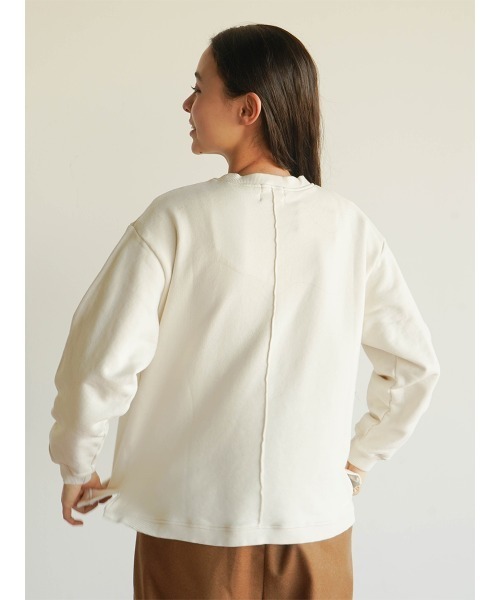 FIKA.(フィーカ)の「Slit hem logo sweatshirt(Tシャツ/カットソー・レディース・ライトグレー/ライトイエロー・FREE)」の13枚目の写真