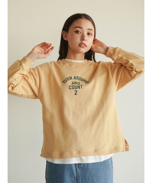 FIKA.(フィーカ)の「Slit hem logo sweatshirt(Tシャツ/カットソー・レディース・ライトグレー/ライトイエロー・FREE)」の12枚目の写真