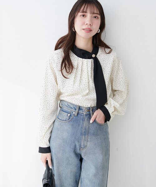 natural couture（ナチュラルクチュール）の「ドット型ボウタイ衿ブラウス（シャツ/ブラウス・レディース・ネイビー/サックスブルー/オフホワイト/その他1/グレイッシュベージュ・FREE）」の8枚目の写真