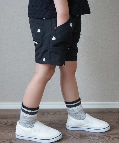 TARKER(ターカー)の「ハート刺繍4分丈ナイロンパンツ(その他パンツ・キッズ・ブラック/ベージュ・90/100/110/120/130/140/150)」の14枚目の写真