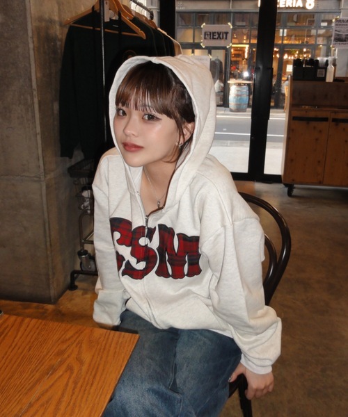 shesame（シーセム）の「CSMチェックロゴジップフーディー（パーカー・レディース・ブラック/オートミール/グレー・LARGE/MEDIUM）」の3枚目の写真