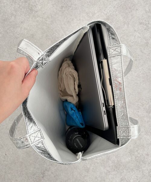 CRAFT STANDARD BOUTIQUE（クラフトスタンダードブティック）の「【追加】akha. メタリックトート ◆（トートバッグ・レディース・シルバー/ブラック/ミント/ブロンズ・FREE）」の19枚目の写真